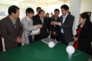 四川省领导ag亚娱电子考察无极灯项目